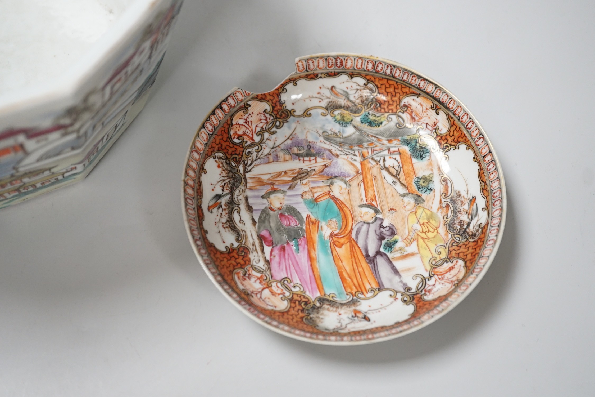 A Chinese famille rose dish and a similar planter, largest 22cm across